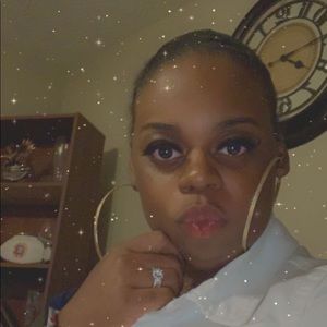 Meet your Posher, Doretha